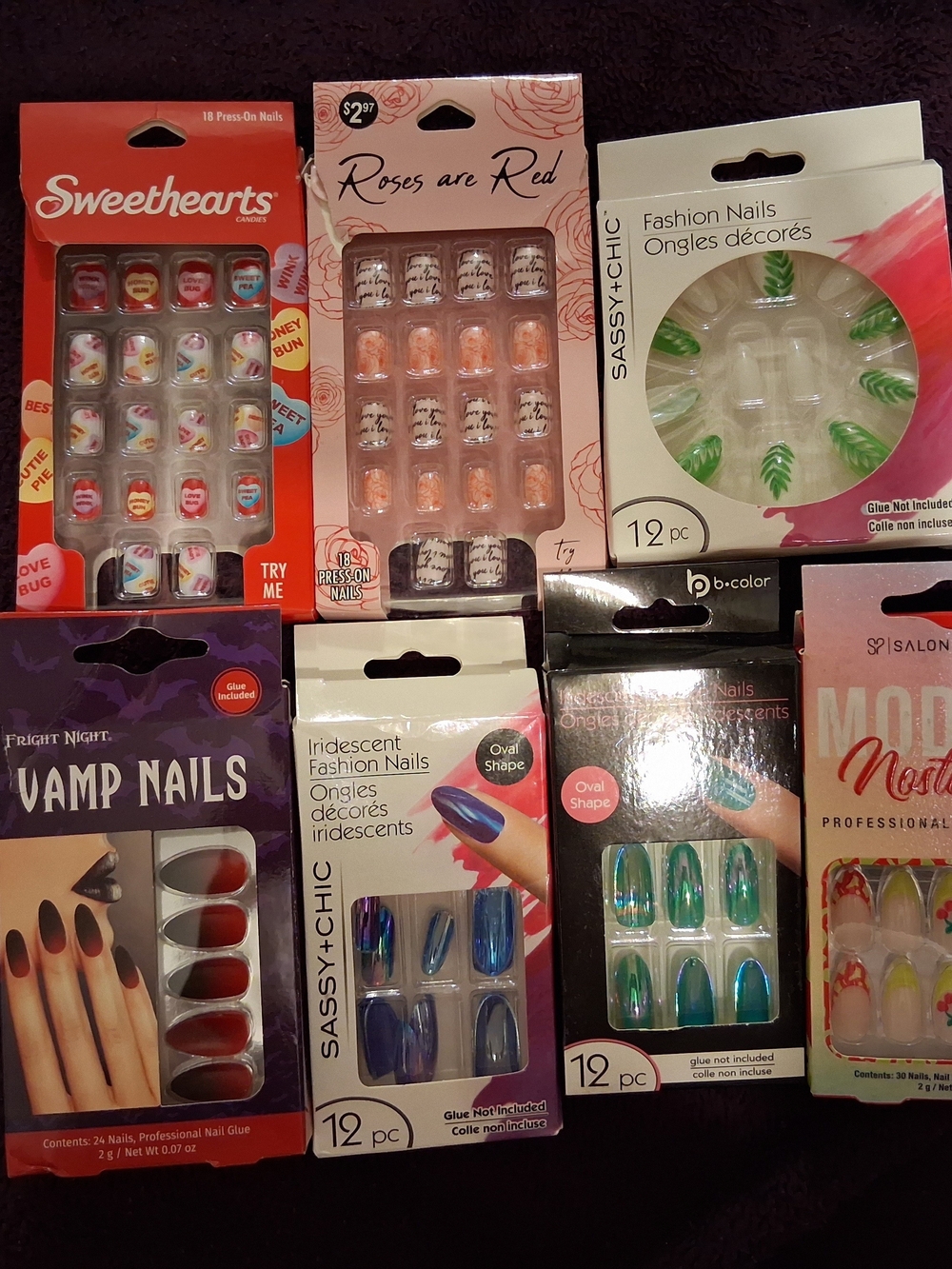 Random Press On/Fake Nail Bundle, 7 Of Them.